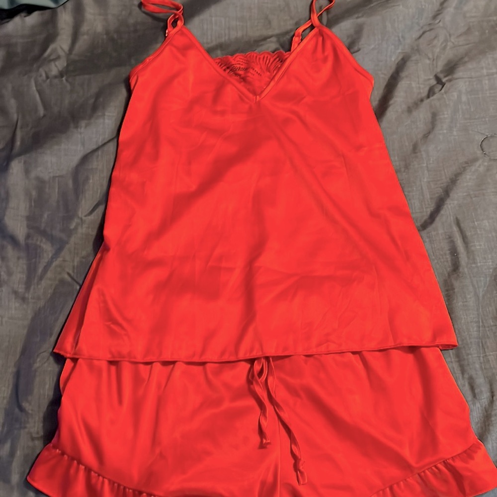 Pajama set never worn